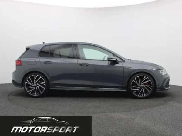 Volkswagen Golf GTD 2.0 TDI 200cv DSG - Anno: 01/2024 - Km: 27.550 - immagine 4