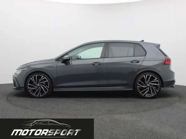 Volkswagen Golf GTD 2.0 TDI 200cv DSG - Anno: 01/2024 - Km: 27.550 - immagine 5