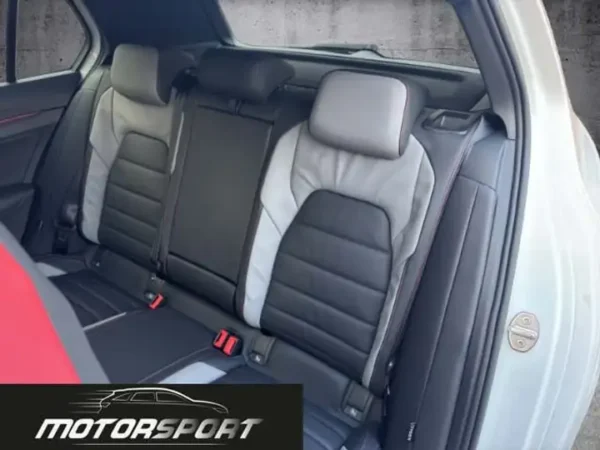 Volkswagen Golf GTI 2.0 TSI 245cv DSG - Anno: 02/2024 - Km: 20.000 - immagine 11