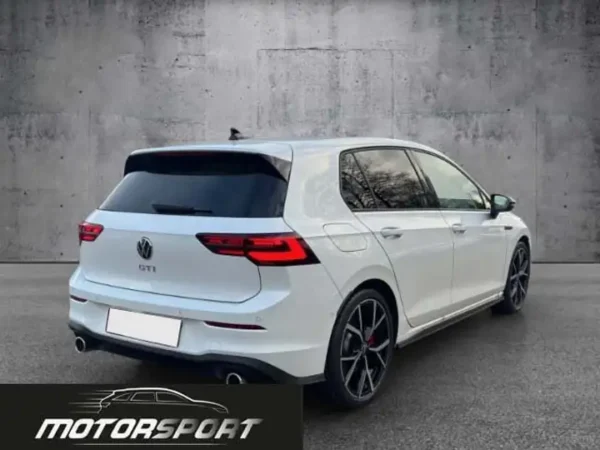 Volkswagen Golf GTI 2.0 TSI 245cv DSG - Anno: 02/2024 - Km: 20.000 - immagine 3