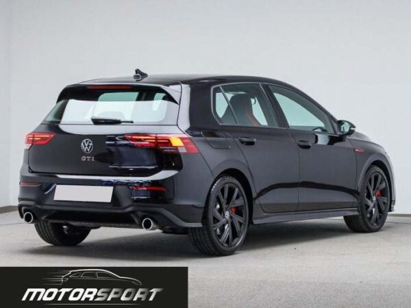 Volkswagen Golf GTI 2.0 TSI 245cv DSG - Anno: 12/2023 - Km: 8.000 - immagine 3