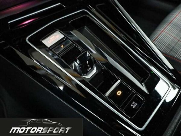 Volkswagen Golf GTI 2.0 TSI 245cv DSG - Anno: 12/2023 - Km: 8.000 - immagine 10