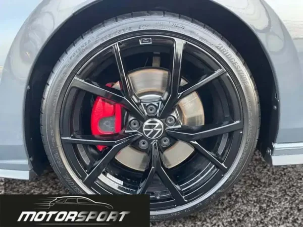 Volkswagen Golf GTI 2.0 TSI 245cv DSG - Anno: 04/2024 - Km: 13.800 - immagine 6