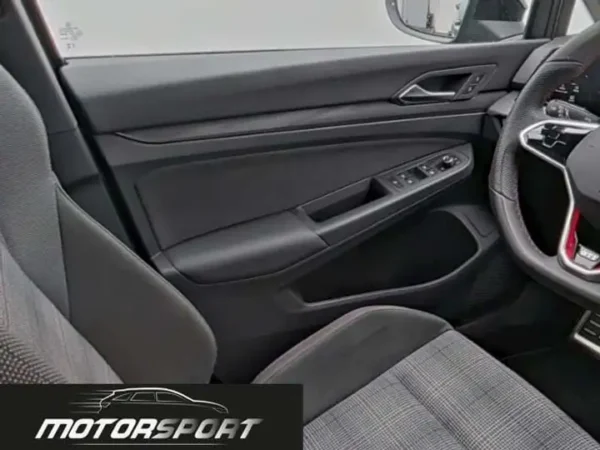 Volkswagen Golf GTI 2.0 TSI 245cv DSG - Anno: 04/2024 - Km: 14.100 - immagine 11