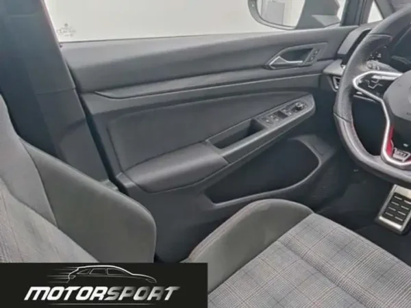 Volkswagen Golf GTI 2.0 TSI 245cv DSG - Anno: 10/2022 - Km: 35.990 - immagine 11