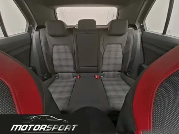 Volkswagen Golf GTI 2.0 TSI 245cv DSG - Anno: 10/2022 - Km: 35.990 - immagine 13