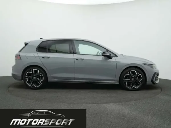 Volkswagen Golf 2.0 TDI 150cv DSG R-Line Facelift - Anno: 08/2024 - Km: 21.250 - immagine 4