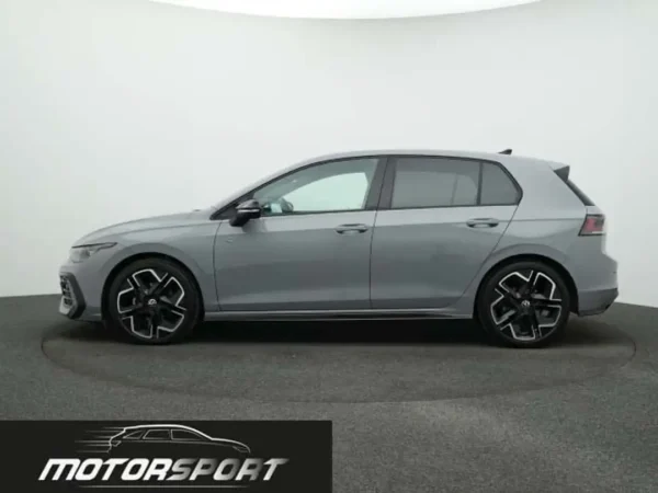 Volkswagen Golf 2.0 TDI 150cv DSG R-Line Facelift - Anno: 08/2024 - Km: 21.250 - immagine 5