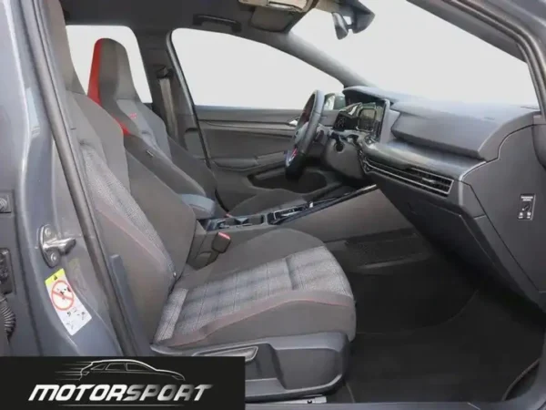 Volkswagen Golf GTI 2.0 TSI 245cv DSG - Anno: 02/2024 - Km: 21.950 - immagine 5