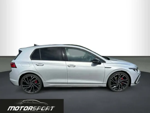 Volkswagen Golf GTD 2.0 TDI 200cv DSG - Anno: 08/2023 - Km: 20.550 - immagine 4