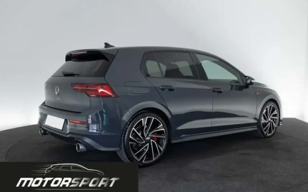 Volkswagen Golf GTI 2.0 TSI 245cv DSG - Anno: 01/2024 - Km: 15.580 - immagine 4