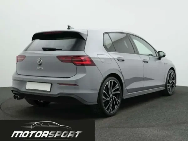 Volkswagen Golf GTD 2.0 TDI 200cv DSG - Anno: 01/2024 - Km: 25.120 - immagine 6