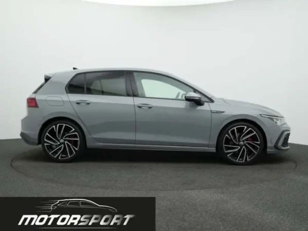 Volkswagen Golf GTD 2.0 TDI 200cv DSG - Anno: 01/2024 - Km: 25.120 - immagine 4