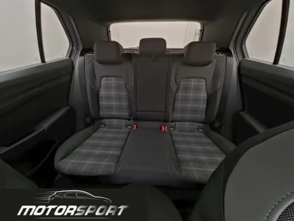 Volkswagen Golf GTD 2.0 TDI 200cv DSG - Anno: 01/2024 - Km: 25.120 - immagine 13