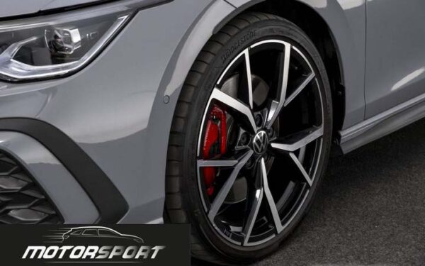 Volkswagen Golf GTI 2.0 TSI 245cv DSG - Anno: 03/2024 - Km: 28.870 - immagine 5