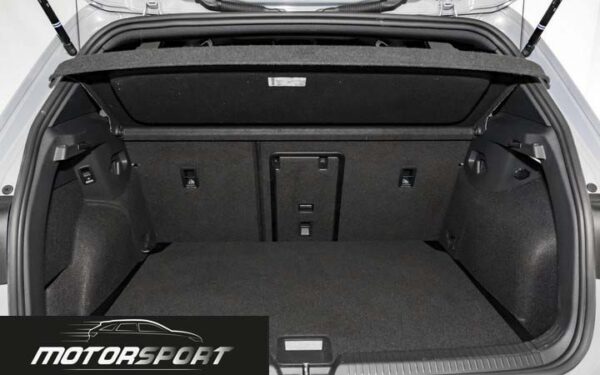 Volkswagen Golf GTI 2.0 TSI 245cv DSG - Anno: 03/2024 - Km: 28.870 - immagine 13