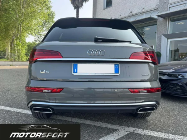 Audi Q5 40 TDI 204 CV quattro S tronic S Line - Anno: 01/2024 - Km: 17.700 - immagine 7