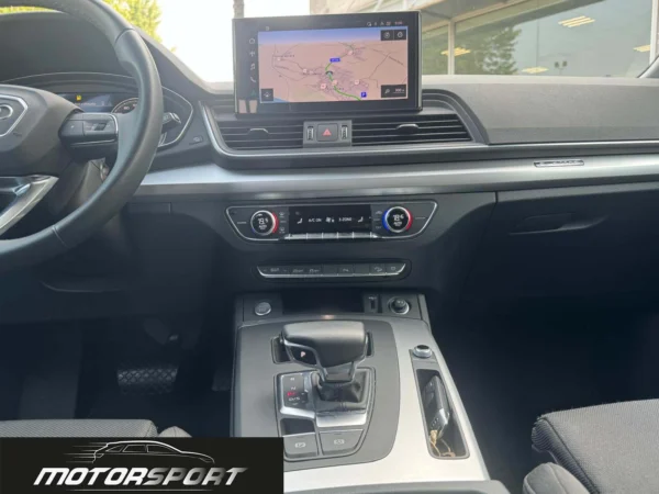 Audi Q5 40 TDI 204 CV quattro S tronic S Line - Anno: 01/2024 - Km: 17.700 - immagine 14