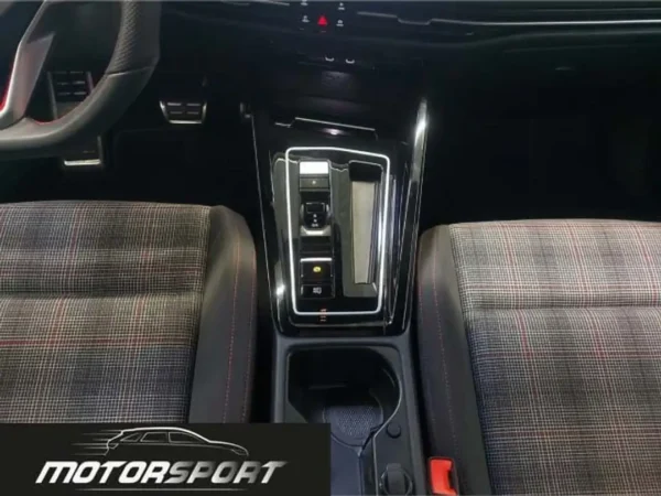 Volkswagen Golf GTI 2.0 TSI 245cv DSG - Anno: 12/2023 - Km: 11.120 - immagine 10