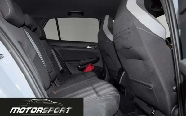 Volkswagen Golf GTD 2.0 TDI 200cv DSG - Anno: 03/2024 - Km: 27.950 - immagine 12