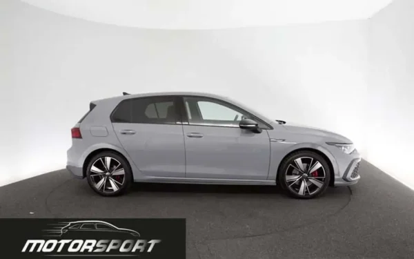 Volkswagen Golf GTD 2.0 TDI 200cv DSG - Anno: 03/2024 - Km: 27.950 - immagine 3