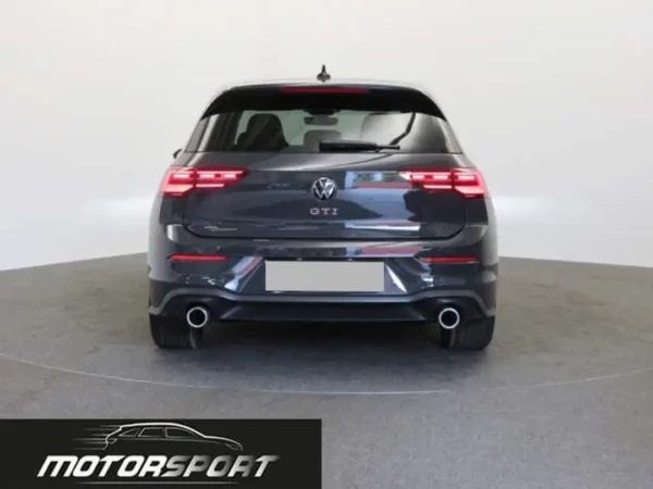 Volkswagen Golf GTI 2.0 TSI 245cv DSG - Anno: 02/2024 - Km: 13.350 - immagine 5