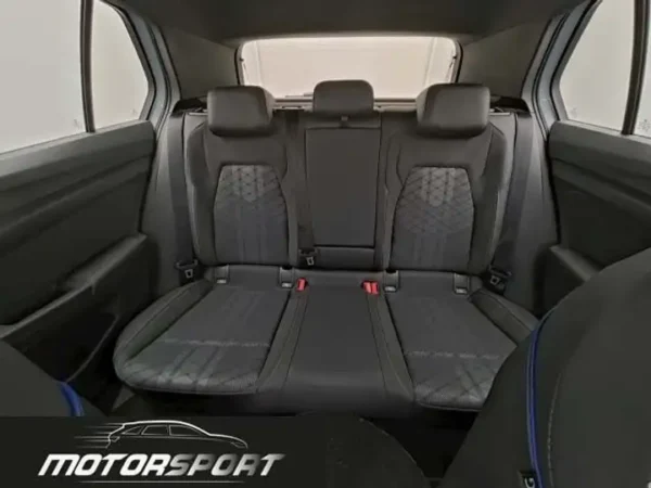 Volkswagen Golf 1.5 eTSI 150cv DSG R-Line - Anno: 06/2025 - Km: 1.000 - immagine 13