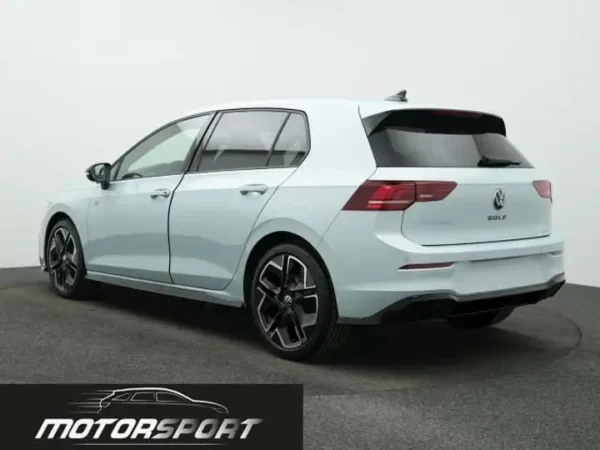 Volkswagen Golf 1.5 eTSI 150cv DSG R-Line - Anno: 06/2025 - Km: 1.000 - immagine 5