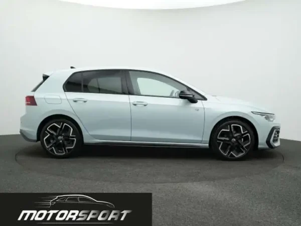 Volkswagen Golf 1.5 eTSI 150cv DSG R-Line - Anno: 06/2025 - Km: 1.000 - immagine 7