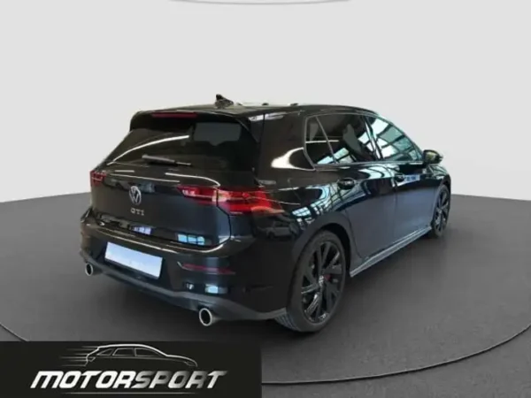 Volkswagen Golf GTI 2.0 TSI 245cv DSG - Anno: 04/2023 - Km: 20.270 - immagine 4