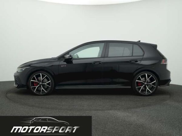 Volkswagen Golf GTI 2.0 TSI 265cv DSG - Anno: 10/2024 - Km: 5.400 - immagine 8