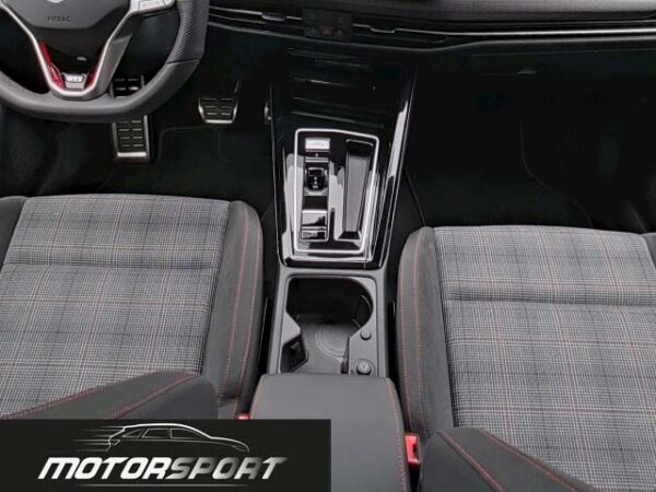 Volkswagen Golf GTI 2.0 TSI 265cv DSG - Anno: 10/2024 - Km: 5.400 - immagine 12