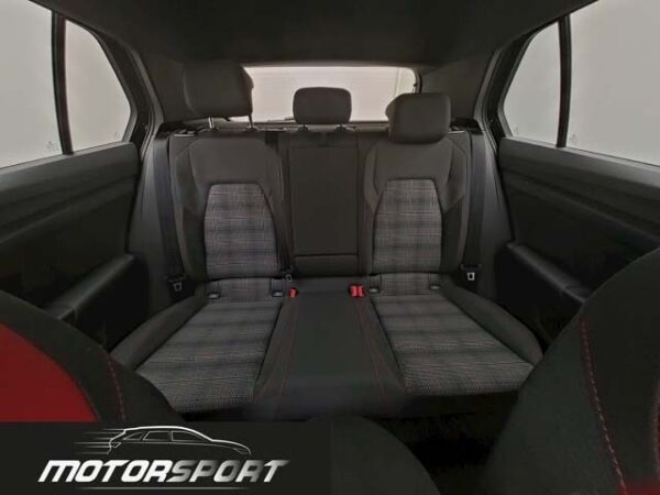 Volkswagen Golf GTI 2.0 TSI 265cv DSG - Anno: 10/2024 - Km: 5.400 - immagine 13