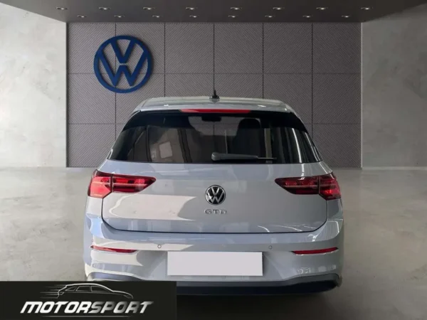 Volkswagen Golf GTD 2.0 TDI 200cv DSG - Anno: 01/2024 - Km: 24.500 - immagine 4