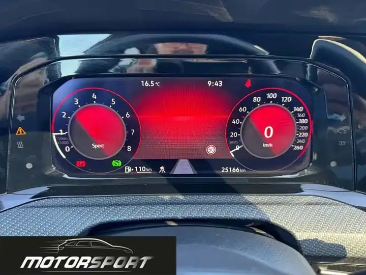 Volkswagen Golf R Line 1.5 eTSI 150 CV DSG Novembre 2023 25250 KM. - immagine 9