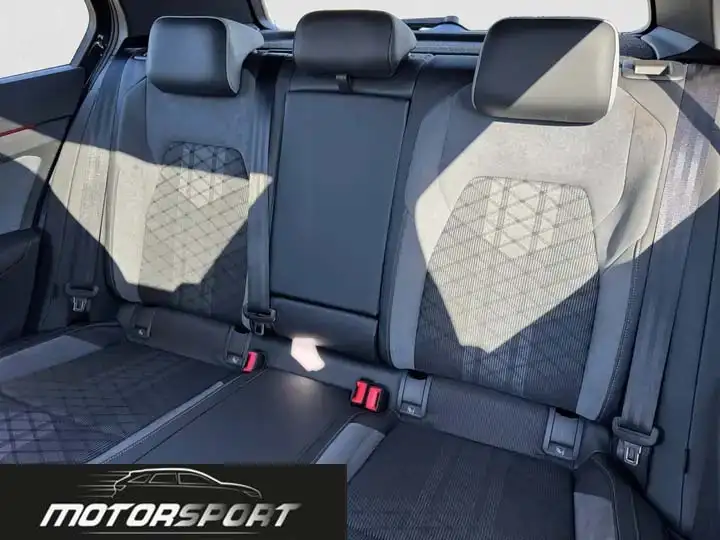 Volkswagen Golf R Line 1.5 eTSI 150 CV DSG Novembre 2023 25250 KM. - immagine 11