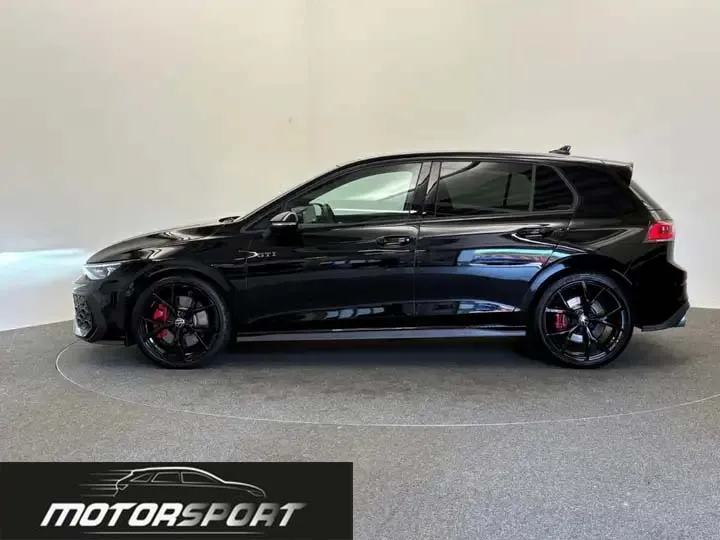 Volkswagen Golf GTI 2.0 TSI 265 CV DSG Dicembre 2025 22530 KM. - immagine 3