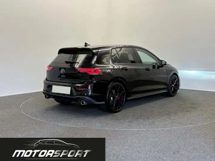 Volkswagen Golf GTI 2.0 TSI 265 CV DSG Dicembre 2025 22530 KM. - immagine 5