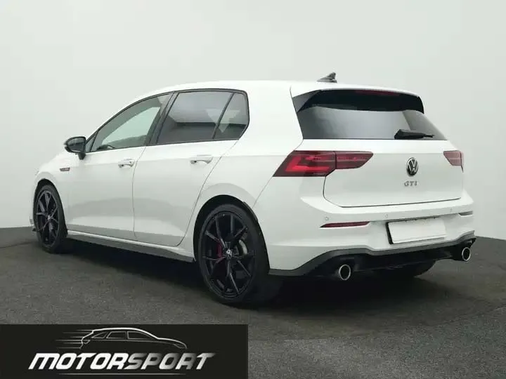 Volkswagen Golf GTI 2.0 TSI 245 CV DSG Aprile 2024 53310 KM. - immagine 6